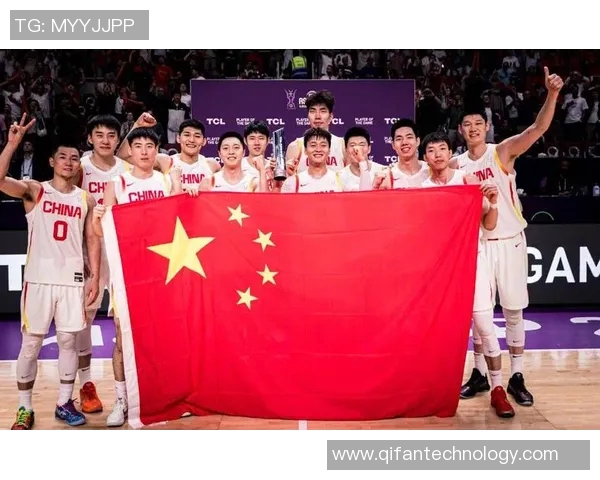 中国男篮半决赛对决日本队全力以赴争夺决赛资格精彩瞬间回顾
