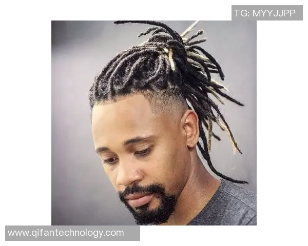 脏辫风潮下的篮球明星们如何用个性发型展现自我魅力与运动精神 脏辫风潮下的篮球明星们如何用个性发型展现自我魅力与运动精神